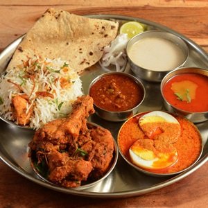 Chicken Deluxe Thali